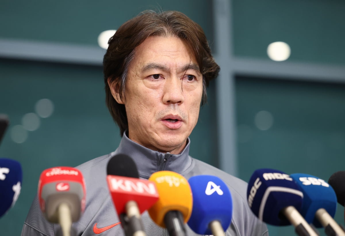 又伤一个，斯图加特官方：比拉勒-图雷跖骨骨折，将缺阵数月