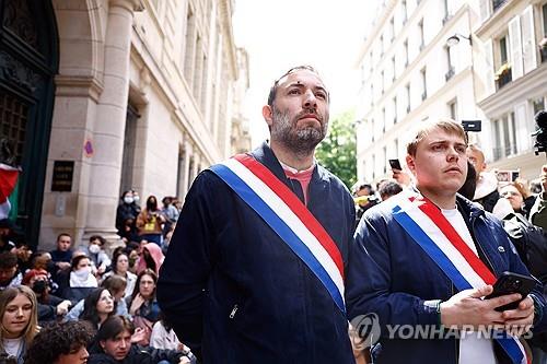 speed海贼王主题电竞房：遍布C罗元素 大力神杯亮了