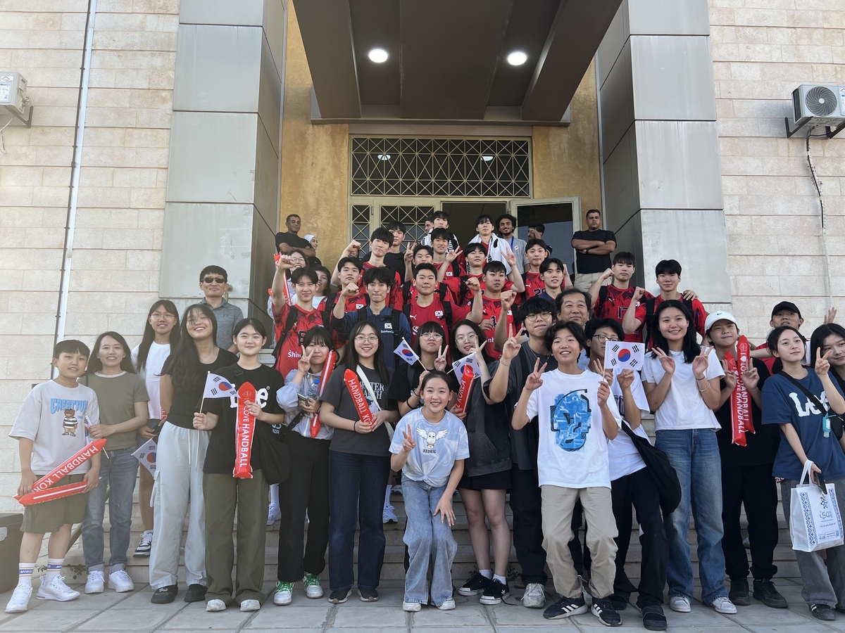 孔蒂：丢球是偶然，我们从始至终都统治着比赛