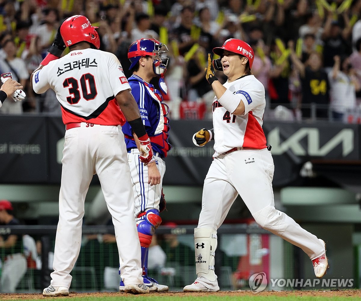 NBA战报：崔永熙未登场 巴恩斯21+6 卡梅伦-约翰逊空砍32分 猛龙116-112篮网