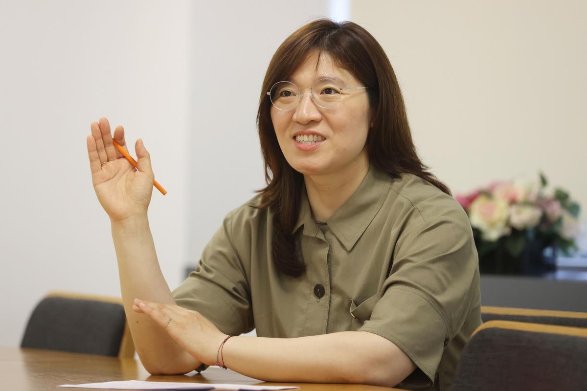 ❤️异常甜蜜！快船球员凯-琼斯社媒分享他与女友的合影