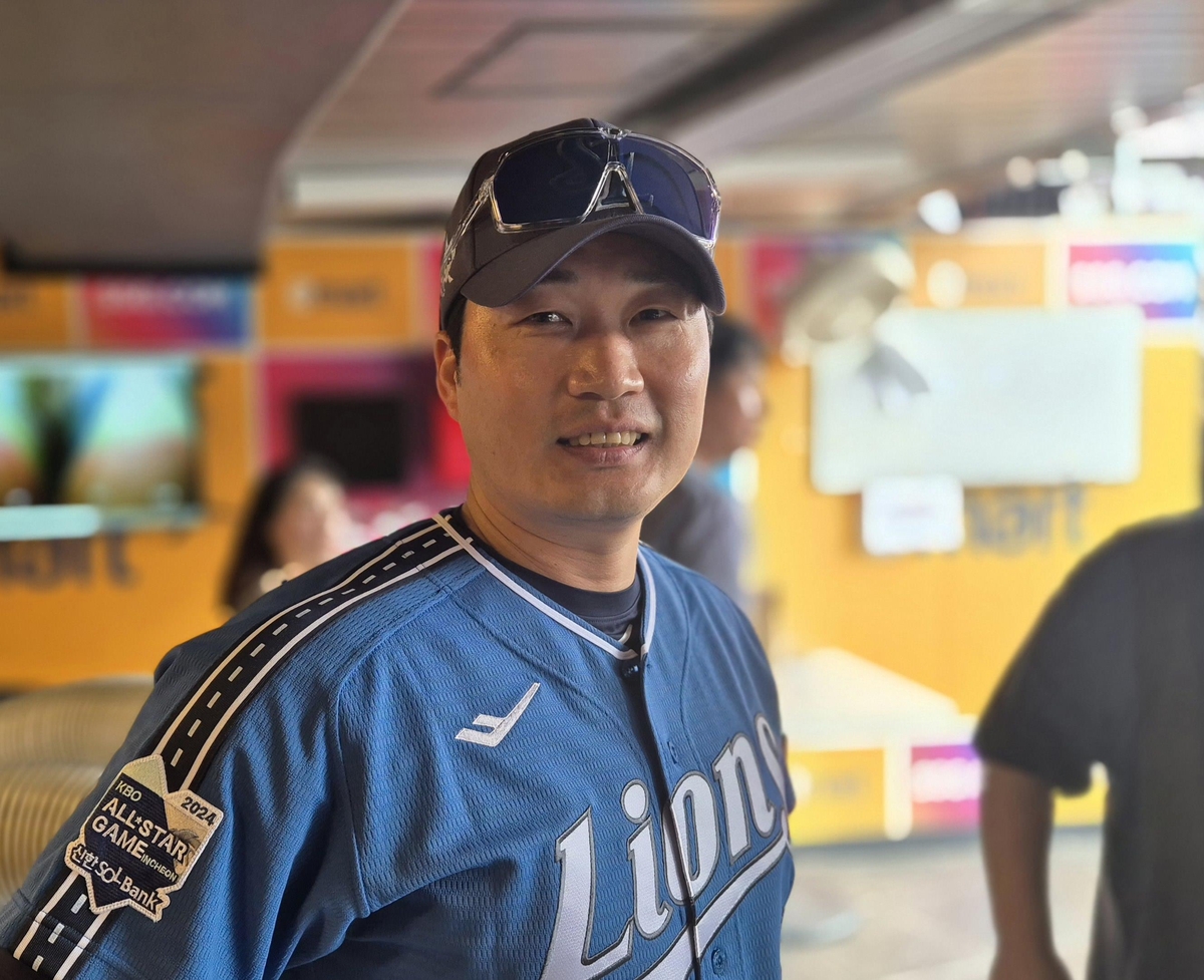 回归第三场砍25+7，郭艾伦洒泪怒吼太激动，老叔现场观战面露微笑