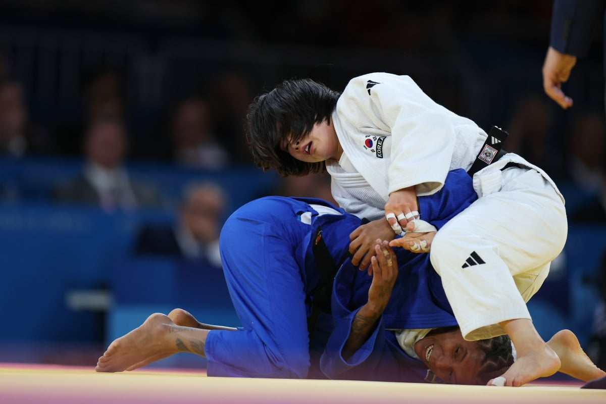 发力了！鹈鹕第二节轰出17-4，强势反超尼克斯