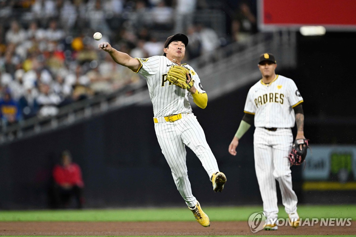 一度落后41分！哈登10中1仅得5分快船不敌森林狼