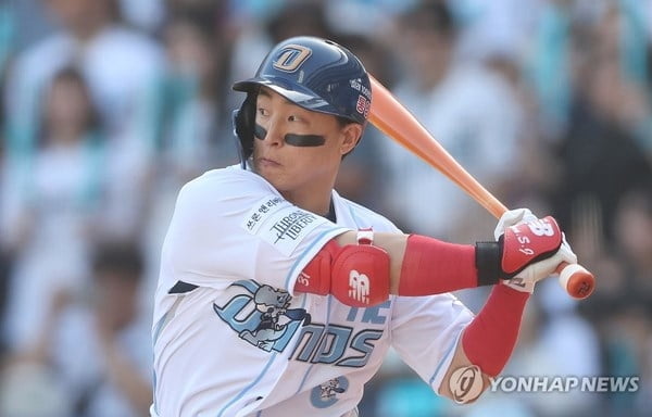 AC米兰vs恩波利：莫拉塔首发，普利西奇、莱奥出战