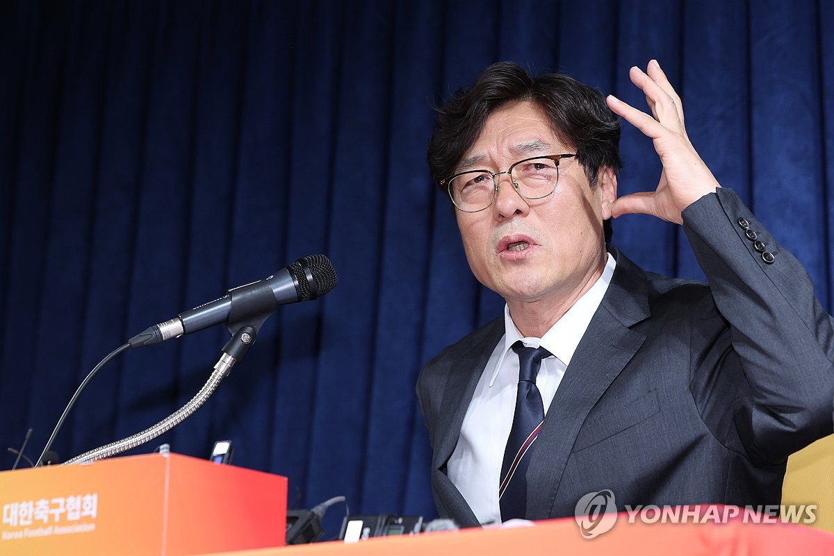 ✈️墨尔本城VS奥克兰FC首发：皮纳克先发，科亨出战