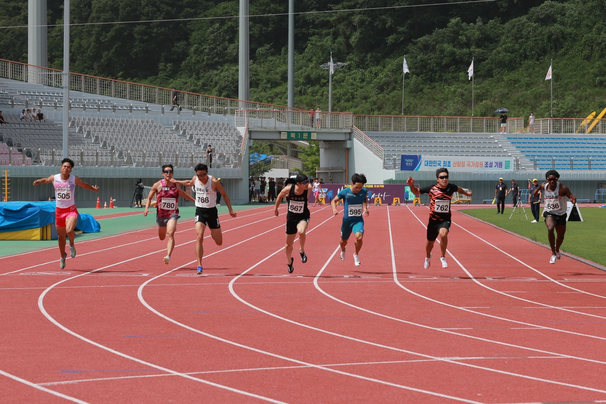 主场1-2遭逆转，申花送给此前五战全败的蔚山本赛季亚冠首胜