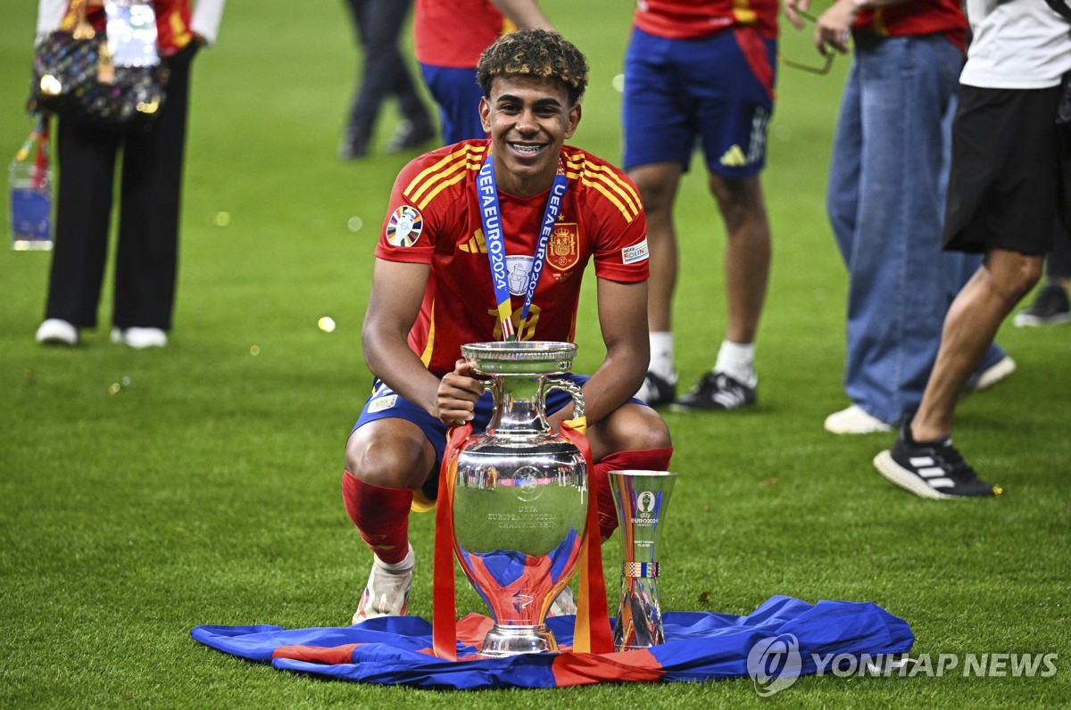 英超-曼城3-1西汉姆三连胜领跑 哈兰德连场戴帽&3场7球