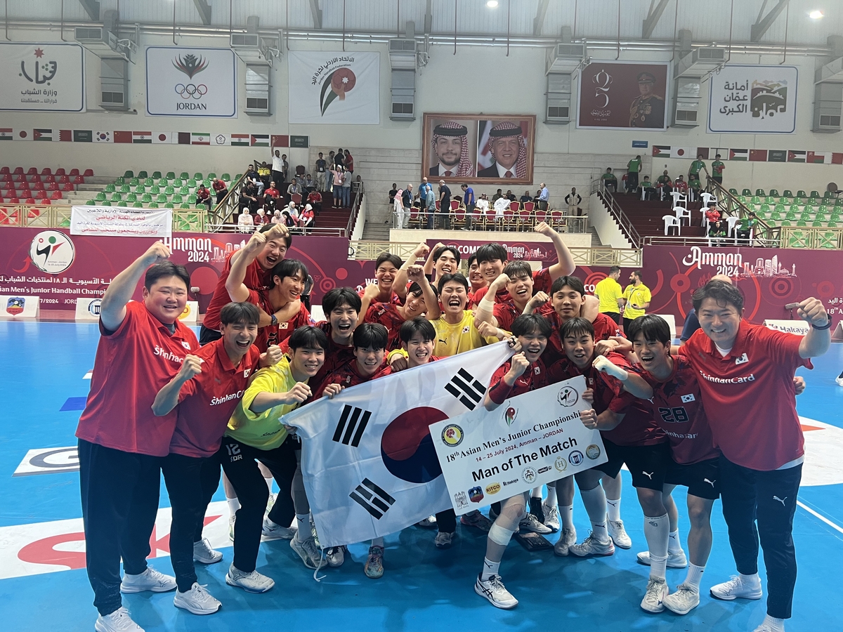 华盛顿27+17独行侠终结雷霆三连胜，东契奇缺阵汤普森11中1